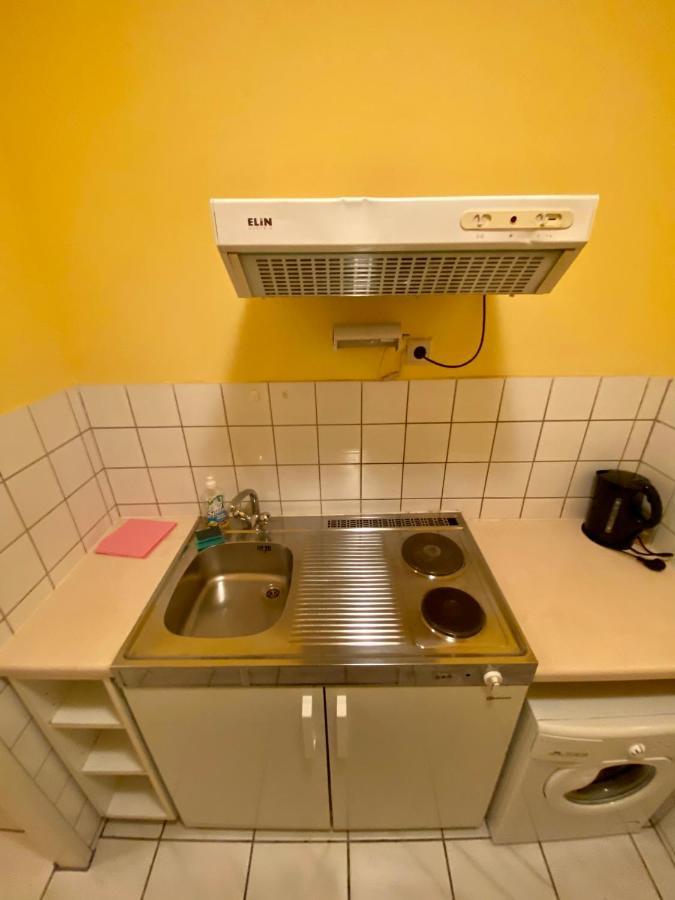 Appartement Pension 700M Zum Ring Βιέννη Εξωτερικό φωτογραφία