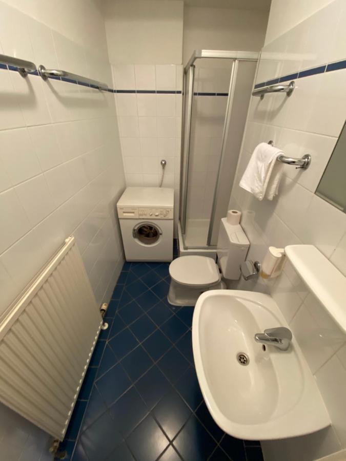 Appartement Pension 700M Zum Ring Βιέννη Εξωτερικό φωτογραφία